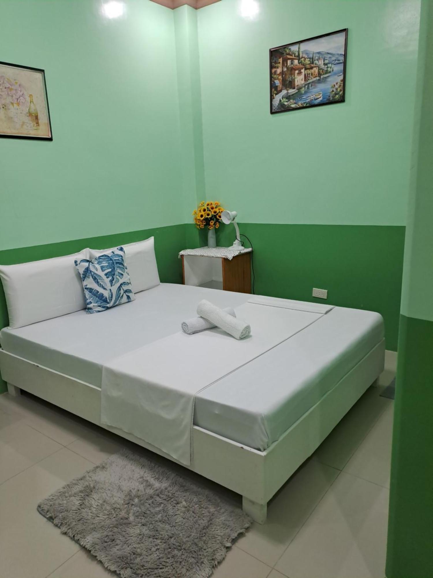 Ocean View Lodging House Bed & Breakfast Oslob Ngoại thất bức ảnh